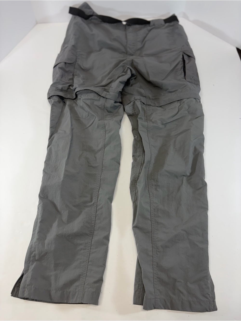 Magellan Outdoors Fish Gear Convertible Cargo Pants Zip Off Hiking Shorts L